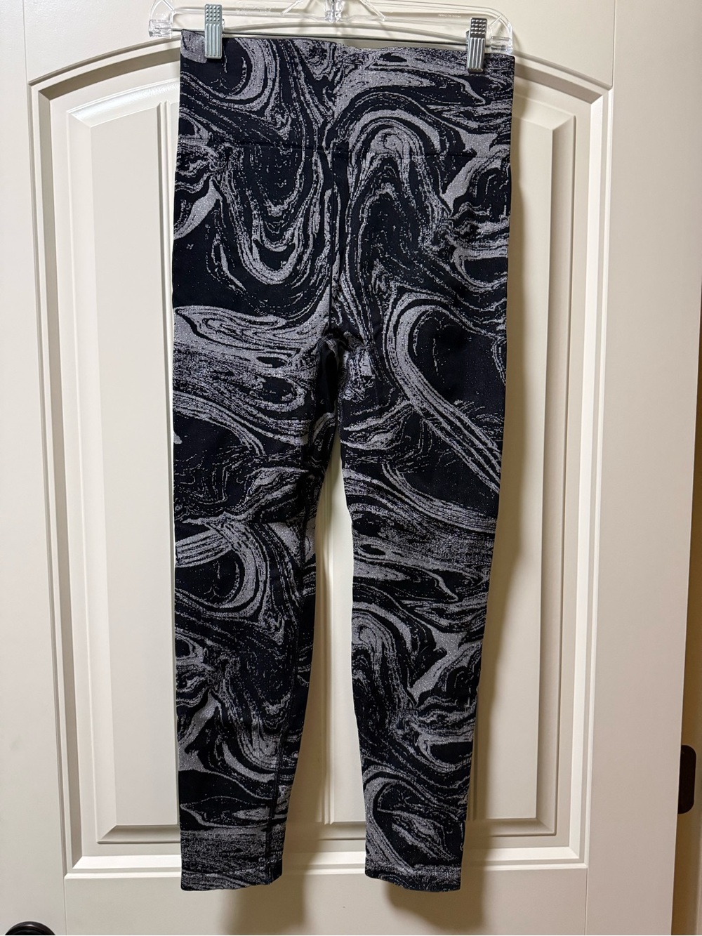 Black Marble-Print Leggings for Women - Sleek Everyday Stretch